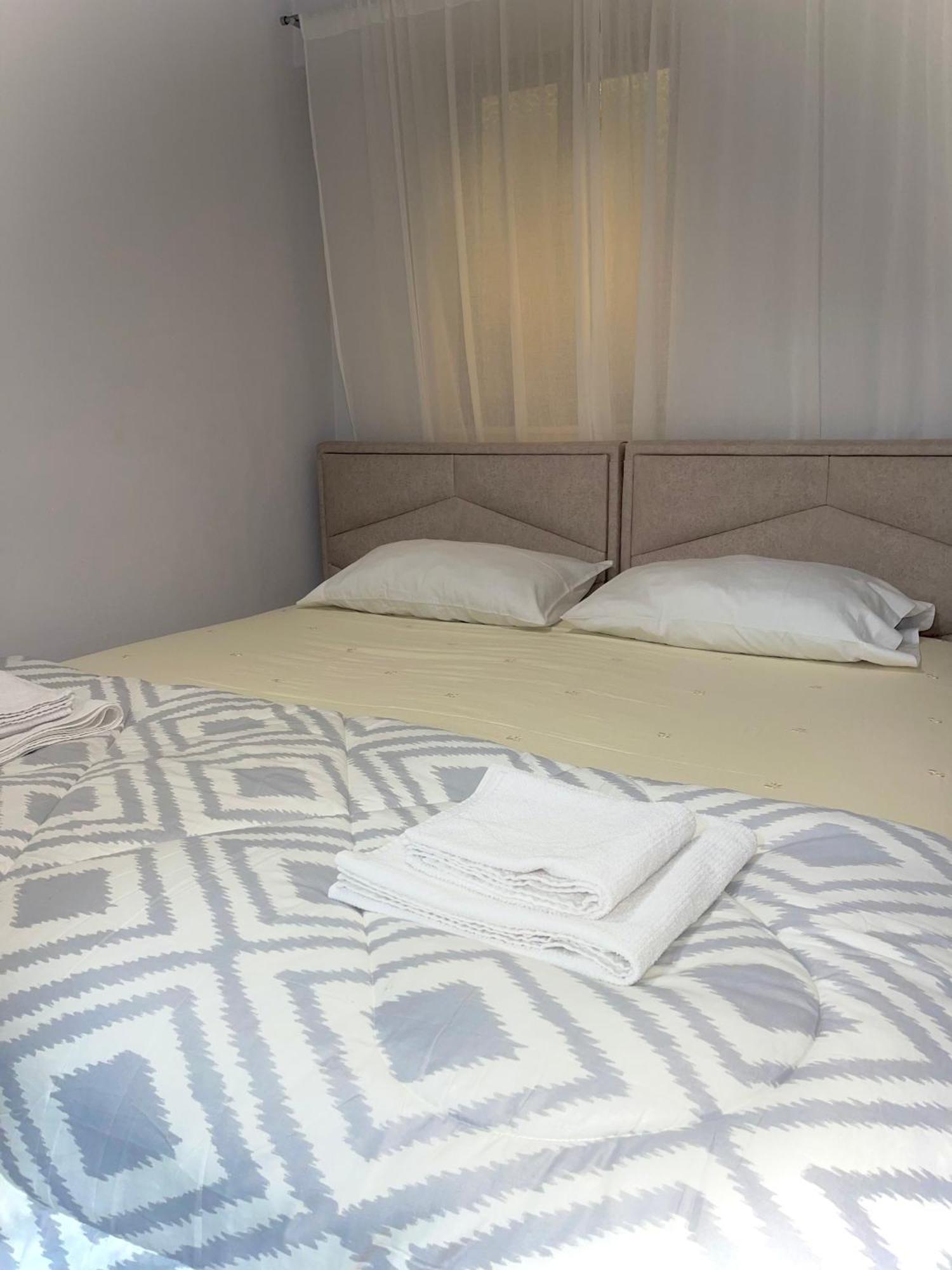 טיראנה Citynest Apartments, 3-Minute Walk From The Skanderbeg Square מראה חיצוני תמונה